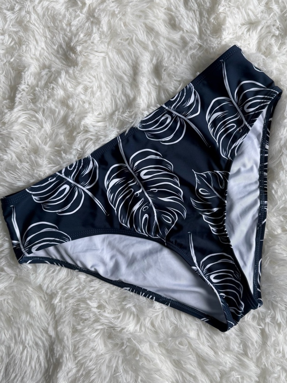 Cupshe Navy & White Tropical Leaf High Waisted Bikini Bottoms NWOT